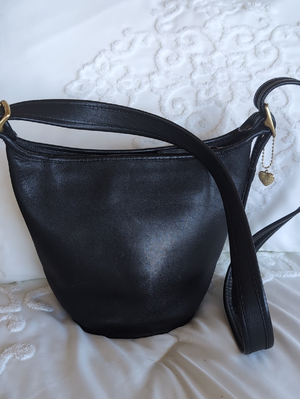 Coach Vintage ♣Maggie Bucket Bag- Black Round Feeder Shoulder/ Crossbody USA - Picture 3 of 16